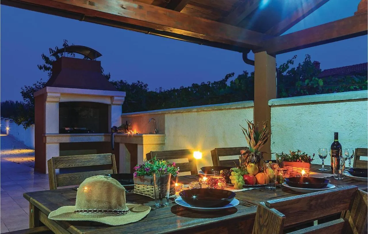 בית נופש Beautiful Home In Marcana With Kitchen קרואטיה